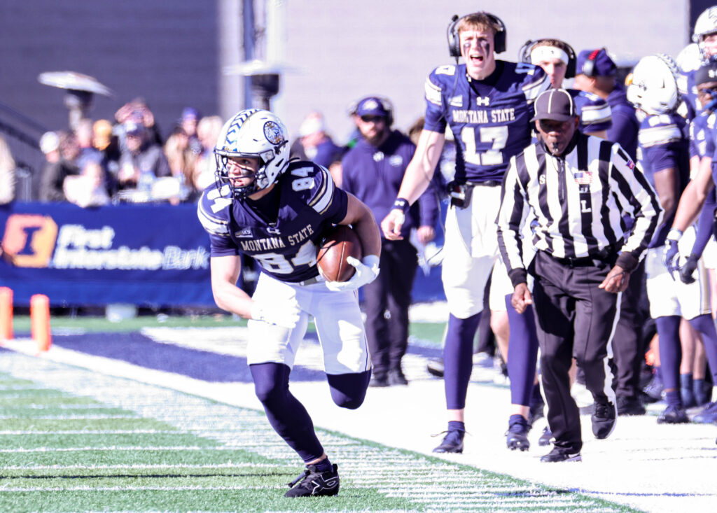Dane Steel turns upfield along the sideline