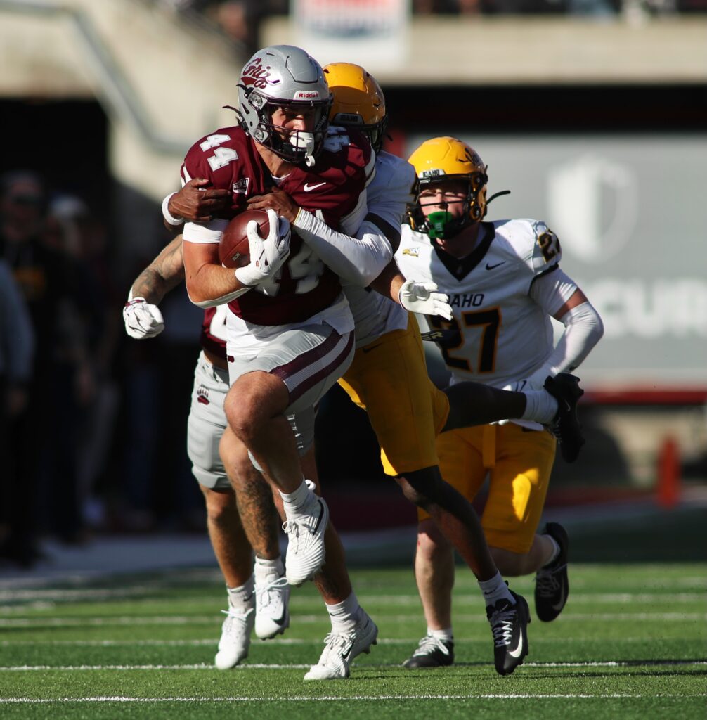 Griz receiver makes catch in traffic