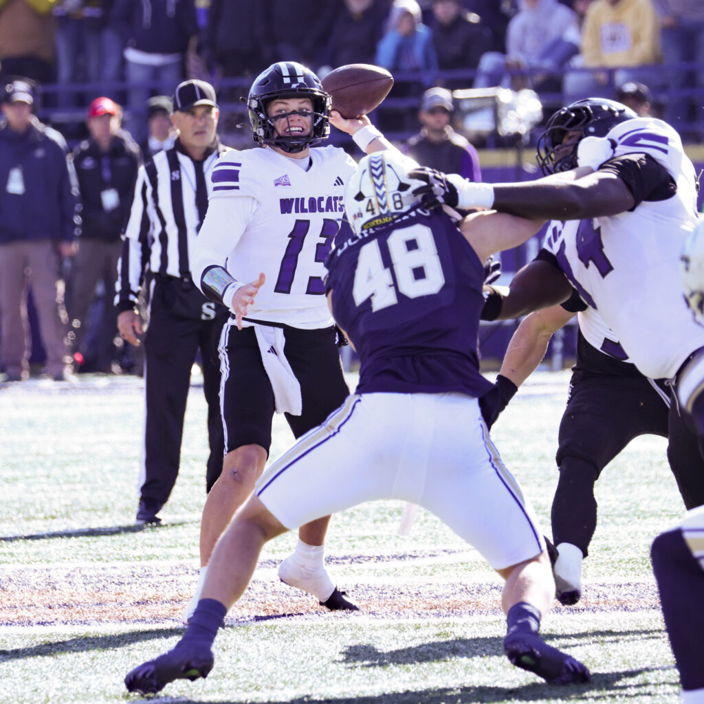 Nate Dahle releases a pass under pressure