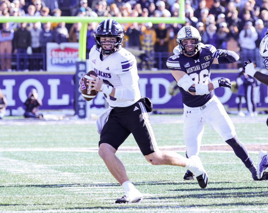Nate Dahle rolls out to pass