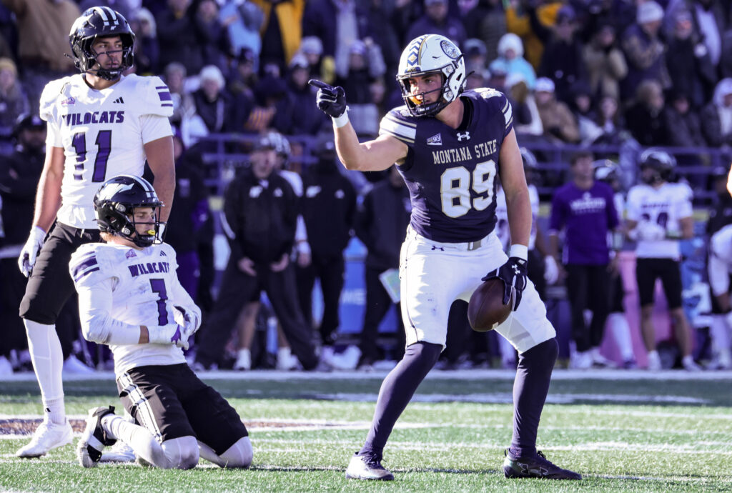 Rocky Lencioni signals for a first down