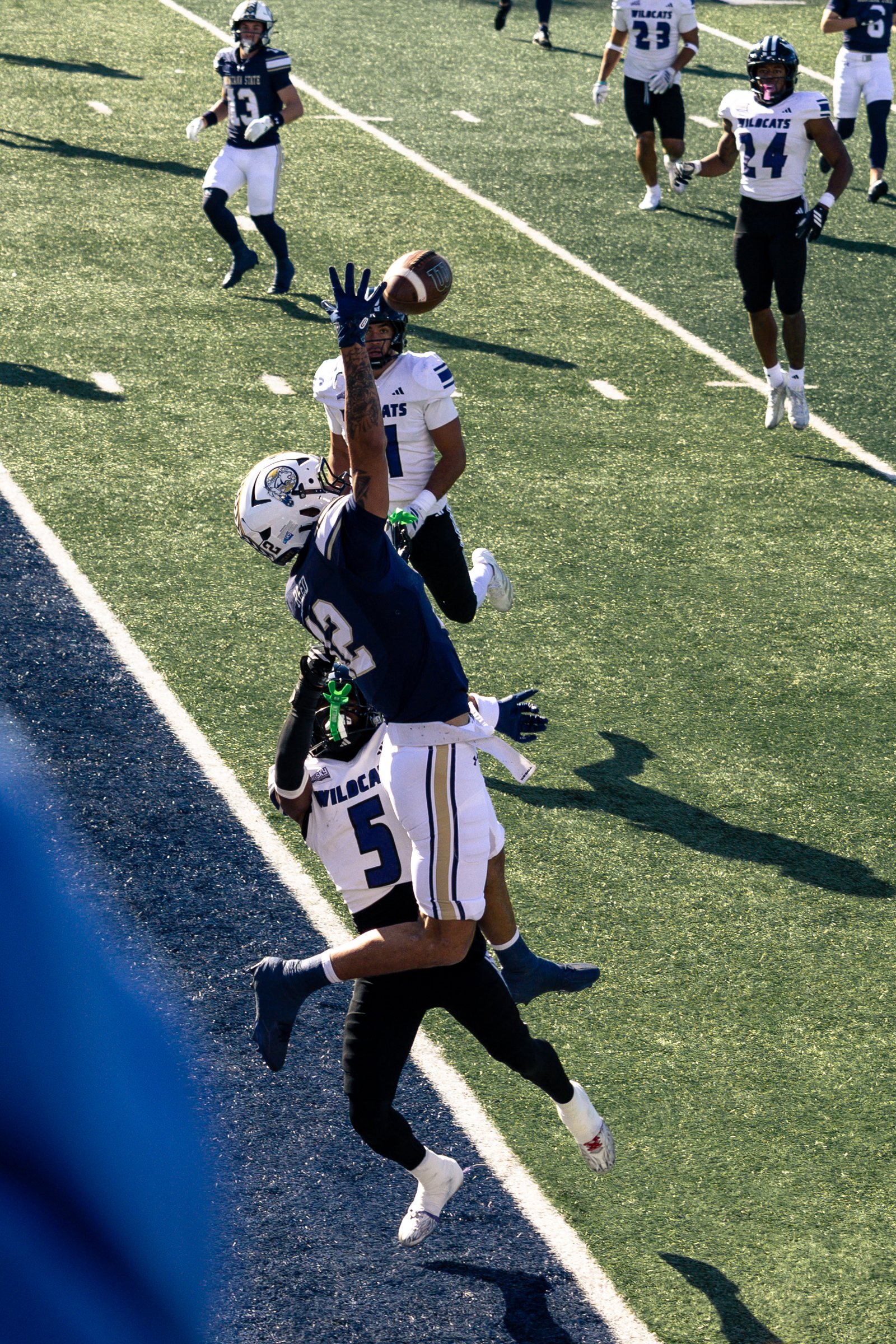Jordan Reed goes up for a contested catch