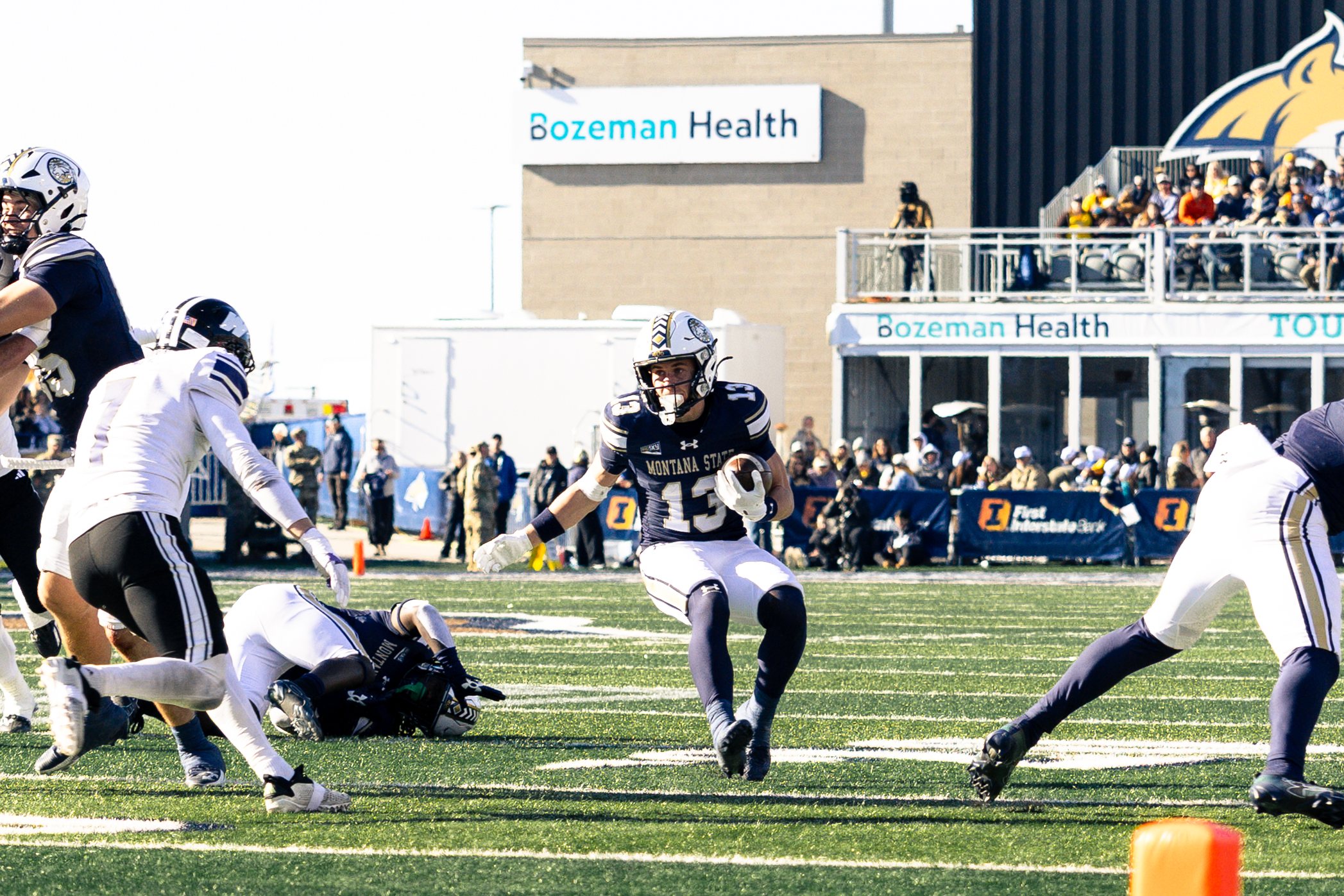Carter Dahlke runs after the catch